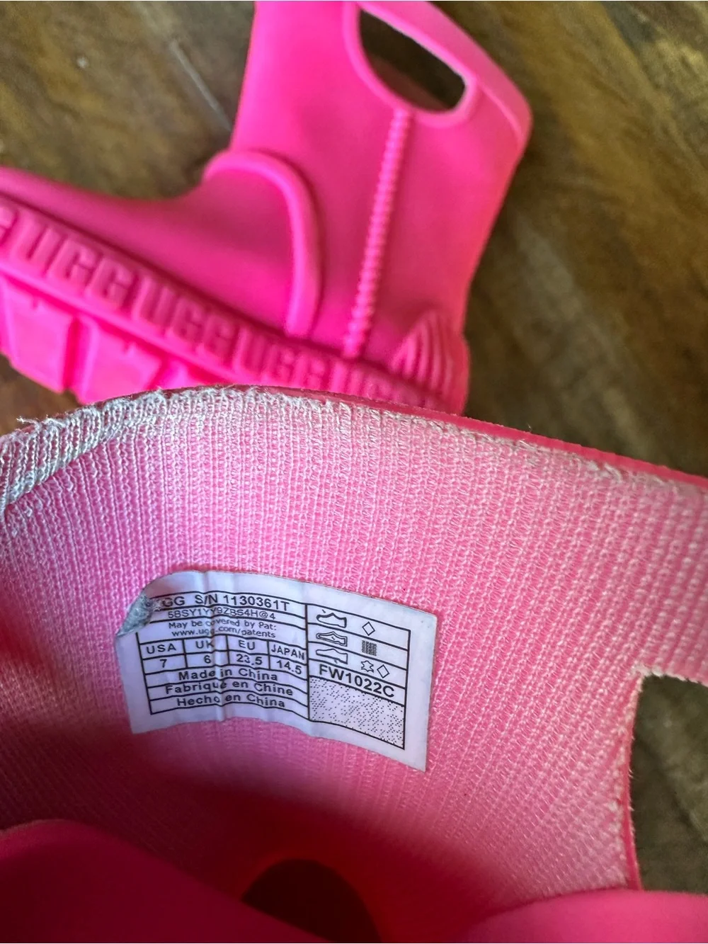 UGG Kids Bright Neon Pink Rubber Rain Boots with Handles
